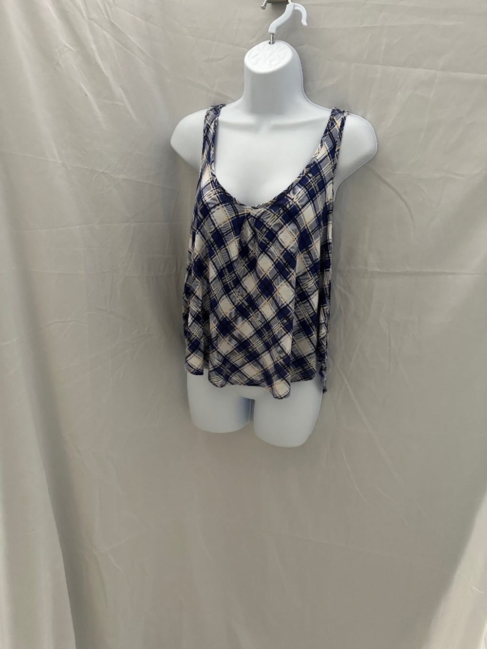 Eyeshadow, blue and white plaid tank top, juniors size XL